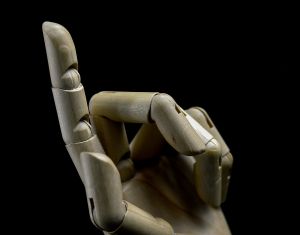 Ember és kiborg között félúton: bőrre szkennelhető idegpályák a bénulás ellen