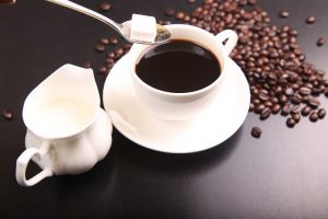 Mire figyeljünk, ha koffeintartalmú ételt, italt fogyasztunk?